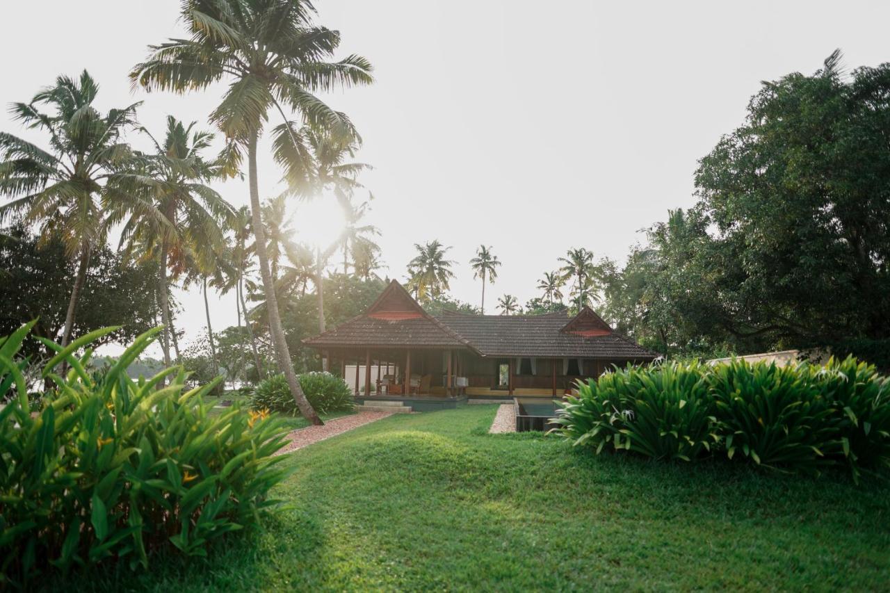 Vismaya Lake Heritage Turavūr Exterior foto